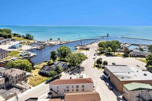 Photo #3 of Newly Renovated - Must Stay At In Algoma! in Algoma, WI