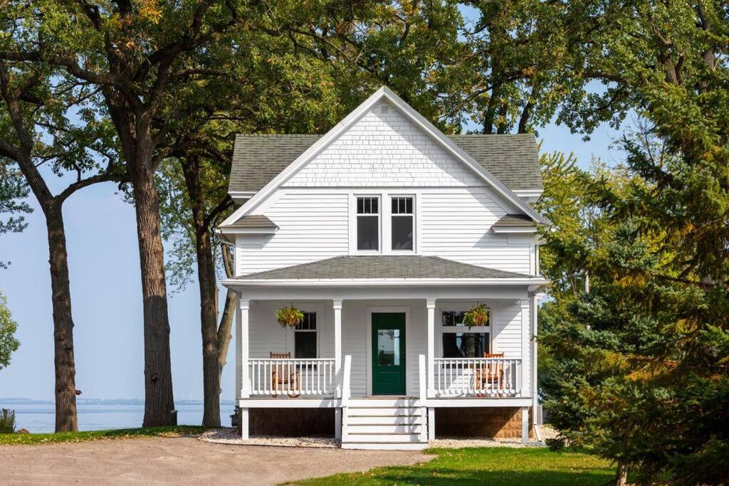 Photo of Goyke, Your front-row seat to lakefront serenity in Oshkosh, WI