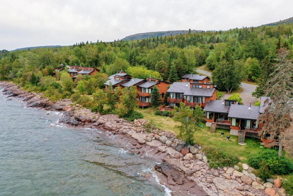 Photo of Lutsen Sea Villas in Tofte, MN