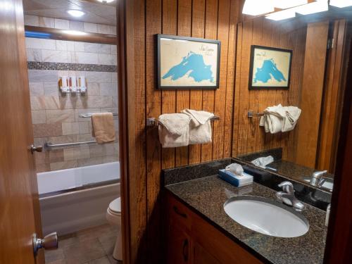 Photo #3 of Lutsen Sea Villas in Tofte, MN