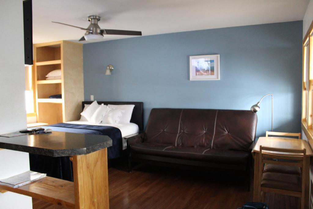 Photo of Lakes Inn in Detroit Lakes, MN