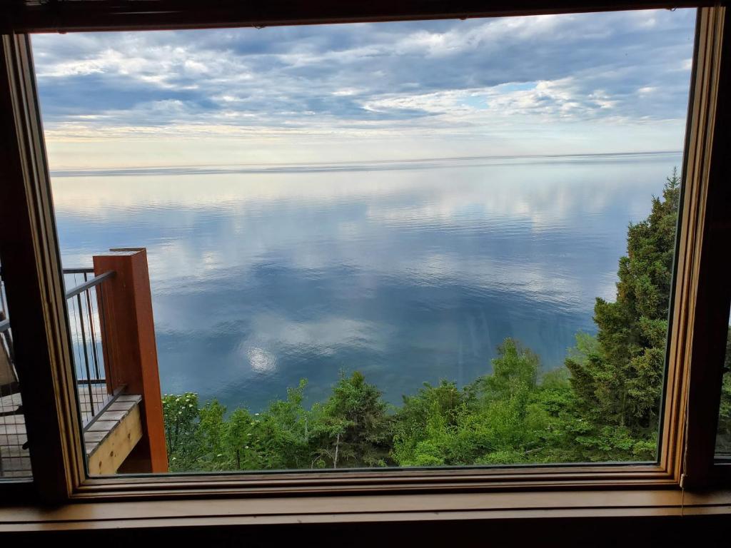Photo of Incredible Views w Garage on Lake and bike trail in Tofte, MN