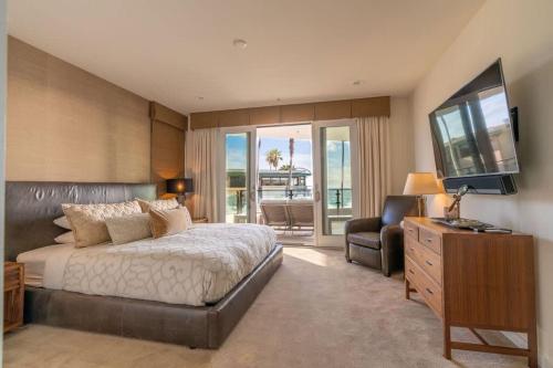 Photo #2 of Beachside Paradise in Windansea in San Diego, CA
