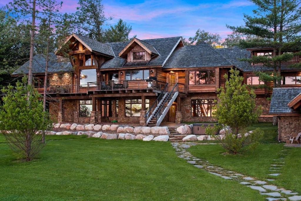 Photo of Gull Lakes Finest! Reclaimed Charm and Luxury in Lake Shore, MN