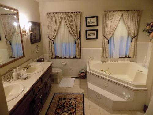 Photo #3 of StoneWall House Lakeside Suite in Lake Elmo, MN