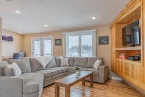 Photo #5 of The Chena River House South Suite in Fairbanks, AK