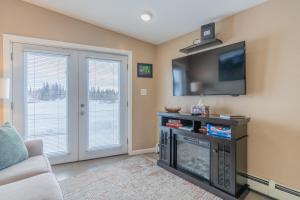 Photo #5 of The Chena River House River Suite in Fairbanks, AK