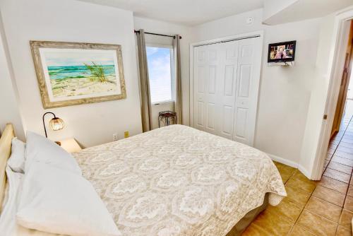 Photo #2 of Seacrest 601 in Gulf Shores, AL