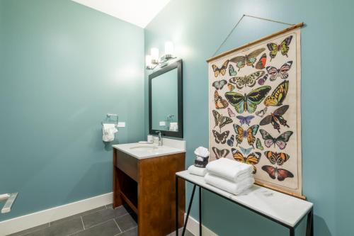 Photo #3 of Glamorous 5 BR Condo right next to The Hangout! in Gulf Shores, AL