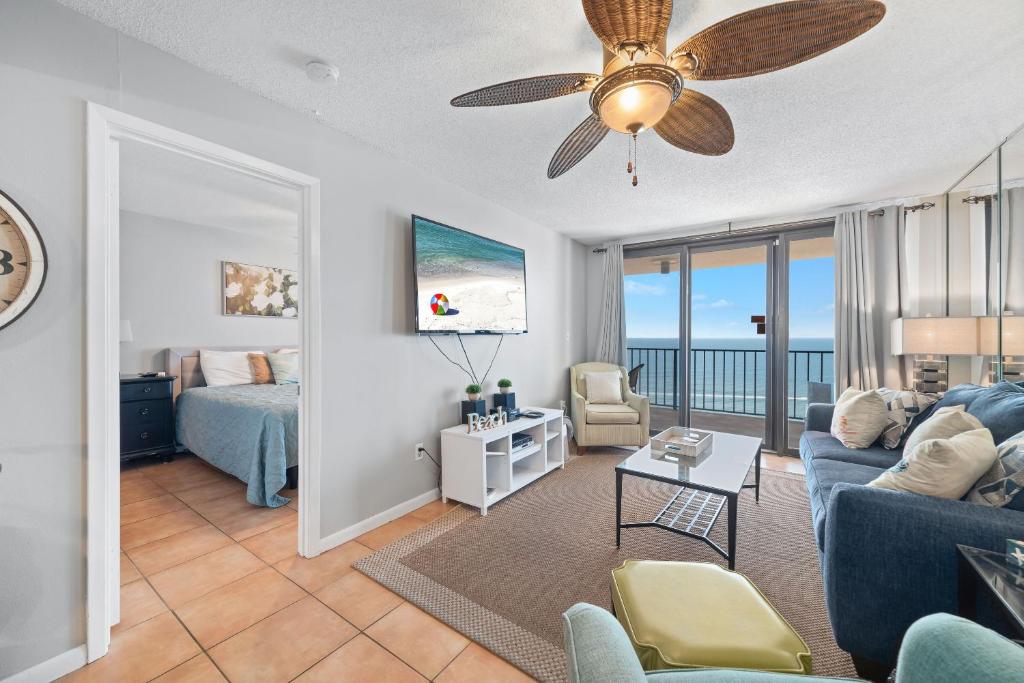 Photo #1 of Phoenix 2122 in Orange Beach, AL