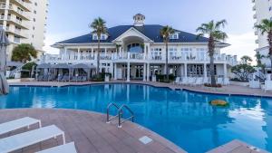 Photo #4 of Beach Club B1703 ~ Beachfront 17th Floor ~ Phenomenal Beach/Gulf View! in Gulf Shores, AL