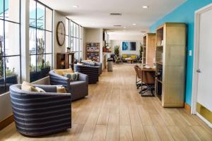 Photo #6 of Beachside Inn in Santa Barbara, CA