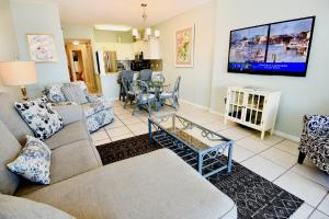 Photo #6 of Caribbean 703 in Gulf Shores, AL