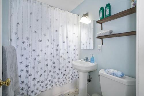 Photo #3 of 2bed 2bath Steps to the Sand in Mission Beach and Bay in San Diego, CA