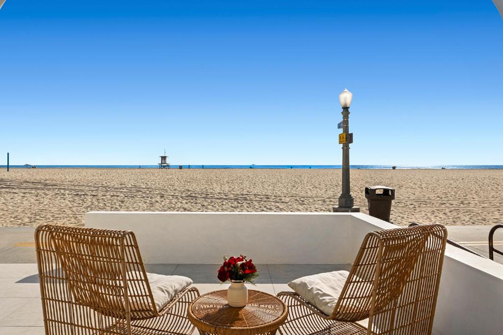 Photo #1 of 1628 West Oceanfront Oasis 1,2,3 in Newport Beach, CA