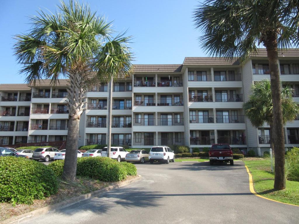 Photo #1 of Hilton Head Island Beach and Tennis Resort in Hilton Head Island, SC