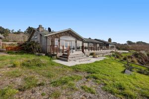 Photo #6 of Perched on the Bluff - Main Home & Studio Cottage in Mendocino, CA