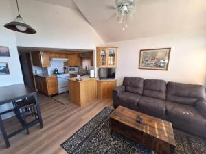Photo #4 of Ocean Cabin 1 With Private Jacuzzi in Smith River, CA