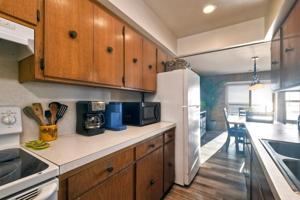 Photo #1 of Oceanfront Getaway - Ocean Views - Fire Pit - BBQ - Beach Access in Carlsbad, CA