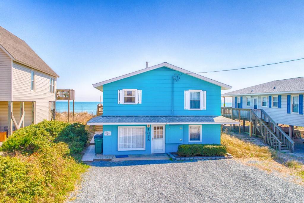 Photo #1 of Sea Esta Time in Surf City, NC