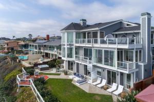 Photo #6 of Serene 6000sf 8br-8ba Oceanfront Luxury Villa with 75' Frontage in Encinitas, CA