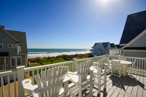 Photo #2 of Footprints in North Topsail Beach, NC
