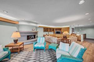 Photo #5 of Oceanfront 4 bedroom villa w/ 2 masters and views in Encinitas, CA
