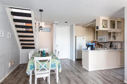 Photo #3 of 3 Bedroom! - Complex is on the beach with huge pool in Oceanside, CA