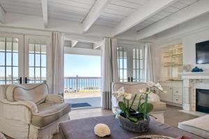 Photo #5 of Juniper Beach Entire Home - Sleeps 18 - Oceanfront in Carlsbad, CA
