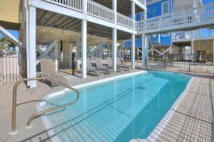 Photo #4 of Utopia in Oak Island, NC