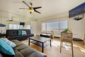 Photo #5 of 107-Oceanfront Lux 1-7 in San Diego, CA