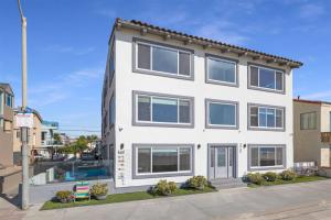 Photo #6 of 107-Oceanfront Lux 1-7 in San Diego, CA