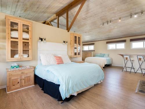 Photo #2 of Lg BEACH Home, POOL, Hot Tub, Close to Beaches & Downtown El Segundo Beach in El Segundo, CA