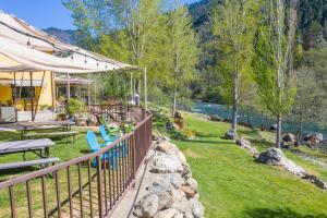 Photo #5 of Strawhouse Resorts in Junction City, CA