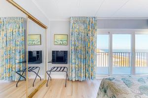 Photo #6 of Sea Terrace 401 in Ocean City, MD