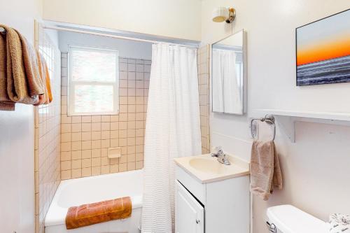 Photo #3 of 3009 Ocean Street Main in Carlsbad, CA