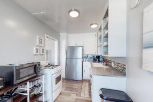 Photo #4 of 3009 Ocean Street Main in Carlsbad, CA
