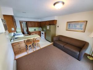 Photo #4 of Lake View Motel in Cooperstown, NY