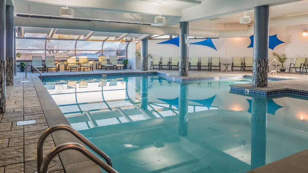 Photo of Atlantic Oceanside Hotel & Conference Center in Bar Harbor, ME