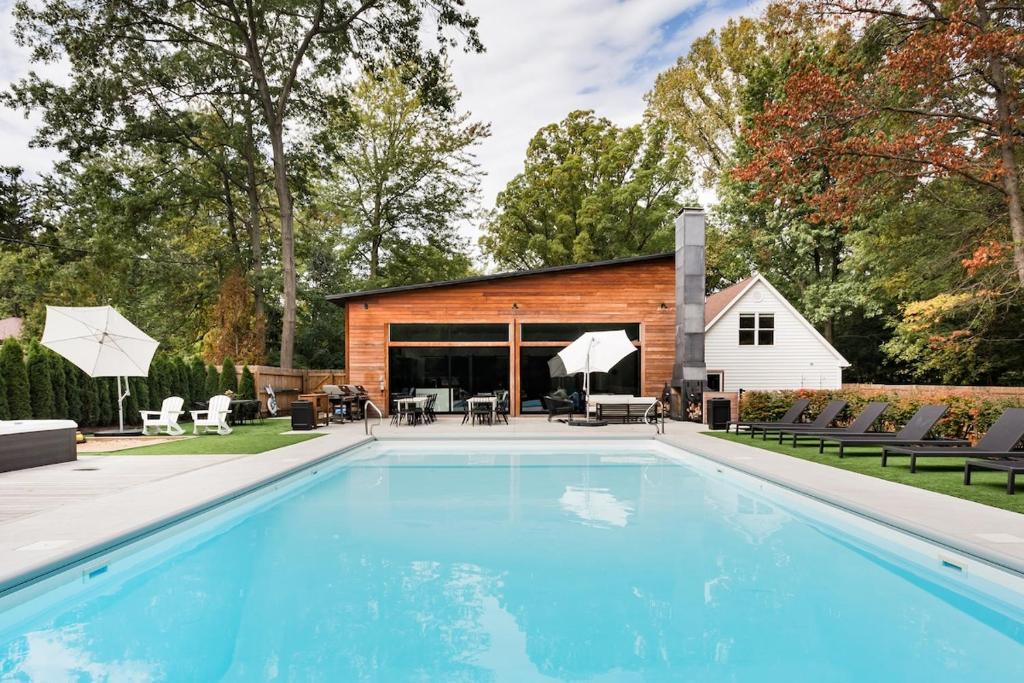 Photo of Primrose By Dwell Vacations in Union Pier, MI