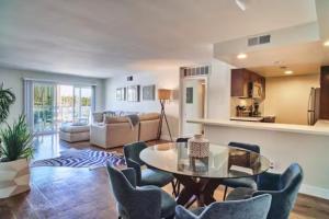 Photo #5 of Blue Agate - Seaside Bright 2BR with Marina Views in Marina del Rey, CA