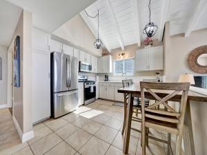 Photo #6 of 3607 Seashore Dr B in Newport Beach, CA