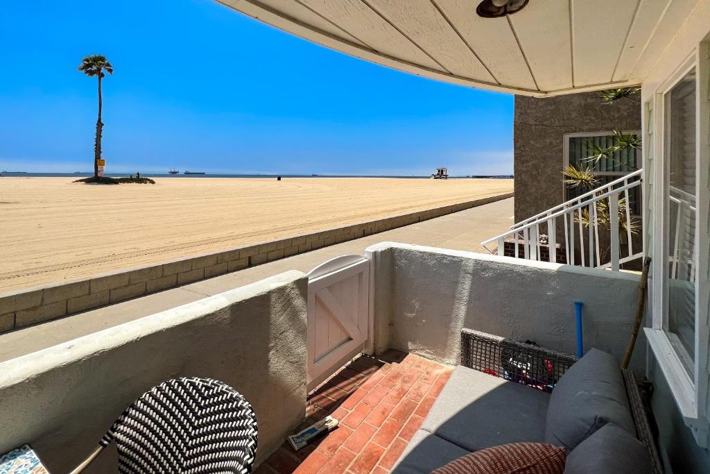 Photo #1 of Sandy Oasis - A in Seal Beach, CA