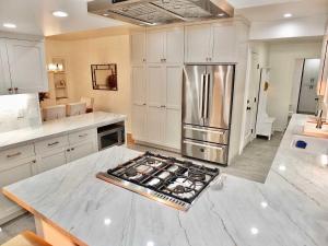 Photo #6 of Beachfront Estate - LB Peninsula in Long Beach, CA