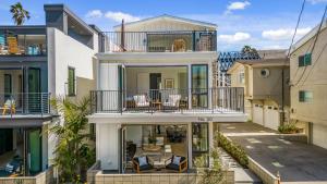 Photo #6 of Beach Paradise - Stunning 3-Story in Long Beach in Long Beach, CA