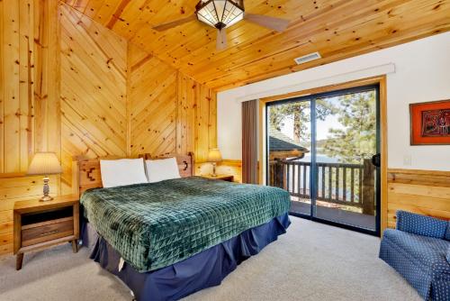 Photo #2 of Eagle point lake house #2471 in Big Bear Lake, CA