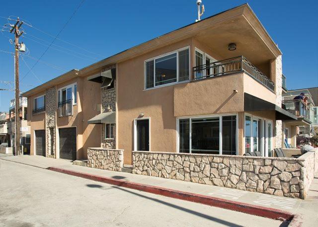 Photo #1 of 2314 W Oceanfront A & B in Newport Beach, CA