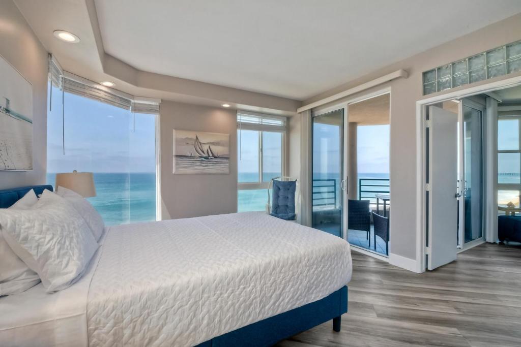 Photo #1 of 3BR Oceanview, Gated Community & Parking, Elevator in Oceanside, CA