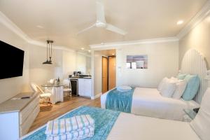 Photo #5 of SeaVenture Beach Hotel in Pismo Beach, CA