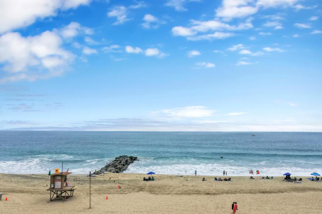 Photo #1 of 4805 Seashore Dr B in Newport Beach, CA